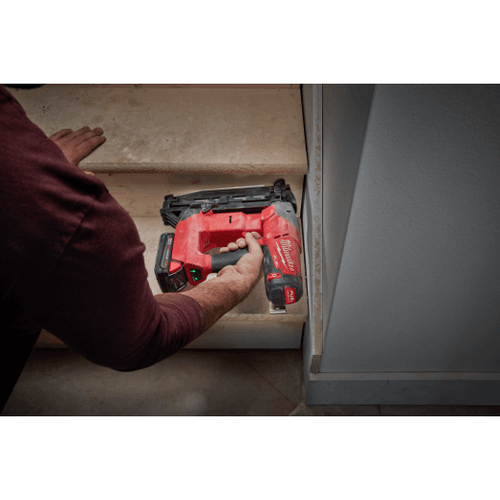 M18 FUEL? 16ga Straight Finish Nailer Kit